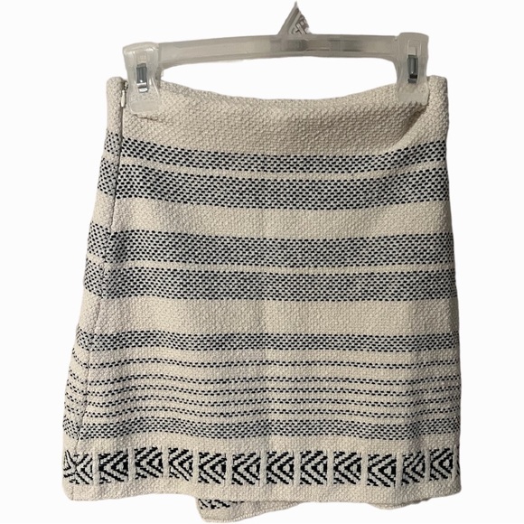A Zara Knit skirt in size small - Picture 2 of 7